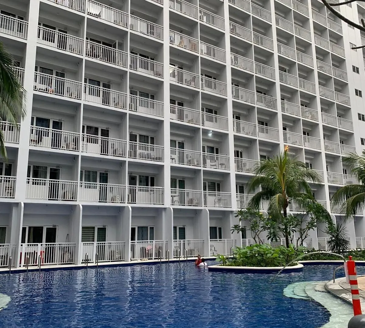 Shore Residences With Manila Bay View Near Mall Of Asia And Ikea